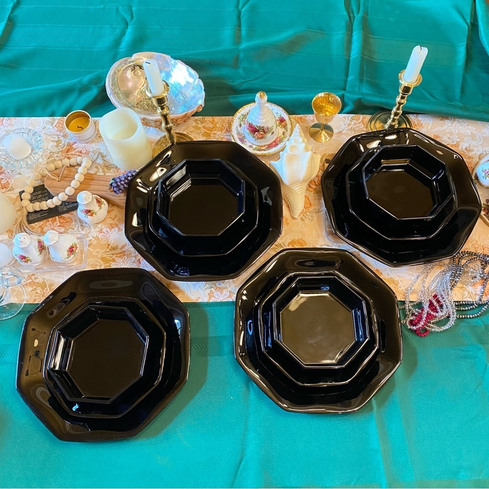 Glass Octagon 4 dinner Plates, 4 salads plates, 4 blows set 1980s ArcorocFrance